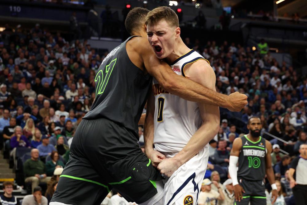 奇在场上依 奇在场上依