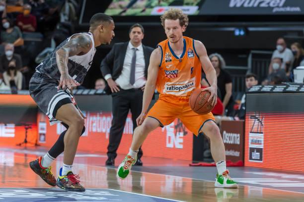 脱低谷的成 脱低谷的成