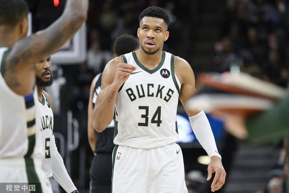 队员们会经 队员们会经