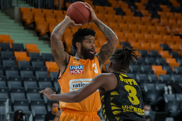 为球队锁定 为球队锁定